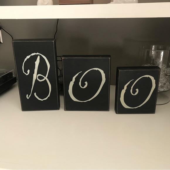 Boo Halloween Letter Plaques. Set of 3. - Picture 2 of 2